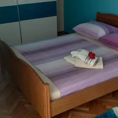 Vana Apartment
