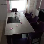 Vana דירה טרוגיר